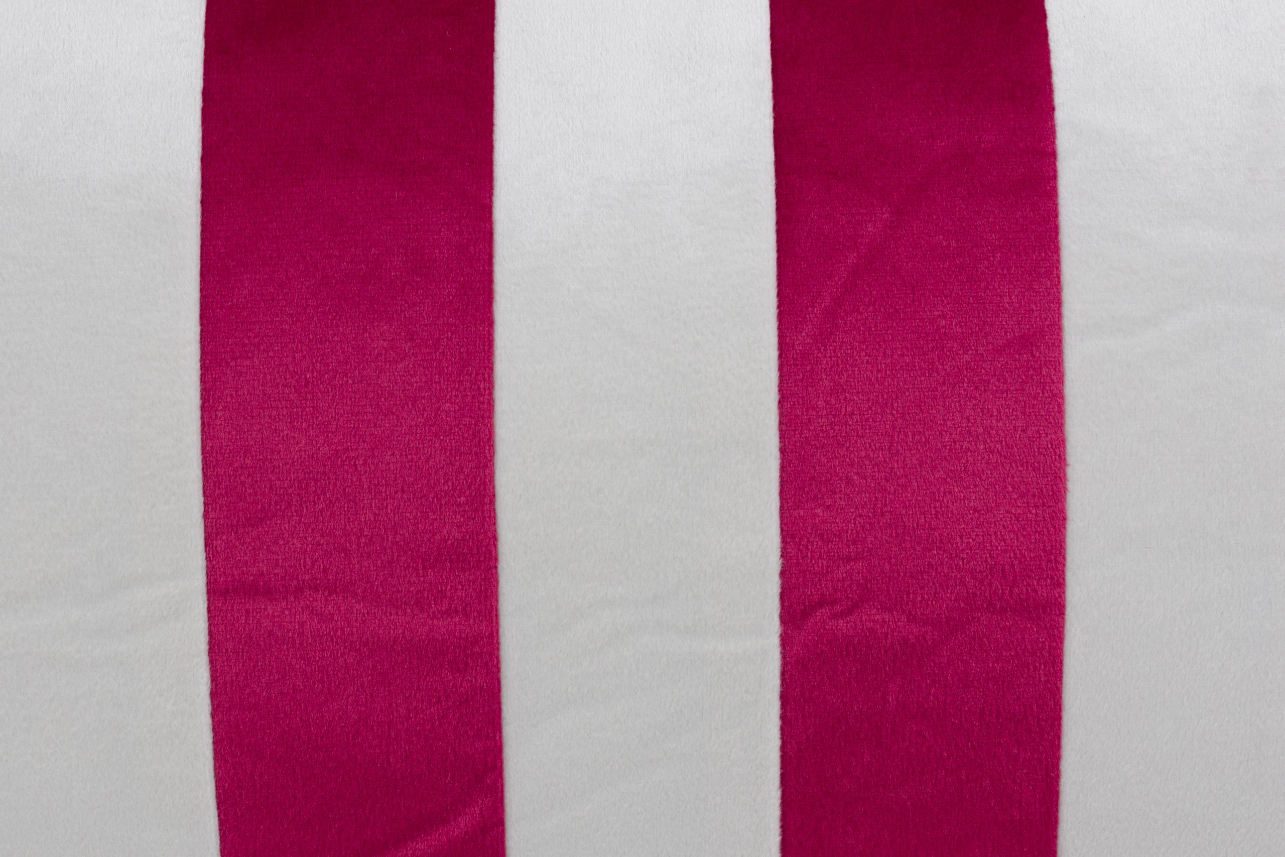 Retro Kissen Stripes in Rot-Weiß 60 cm