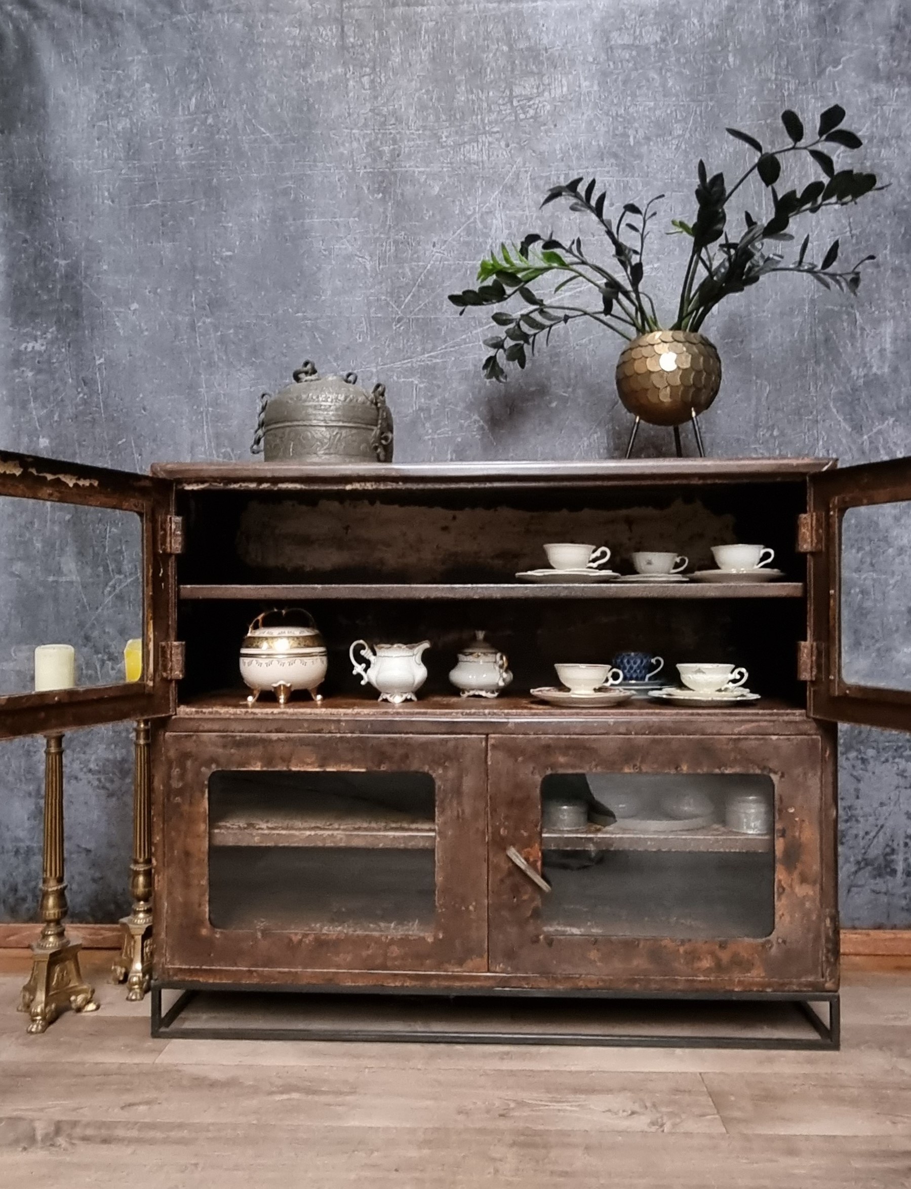 Vintage Sideboard Metallschrank Rusty 4 Türen - Einzelstück