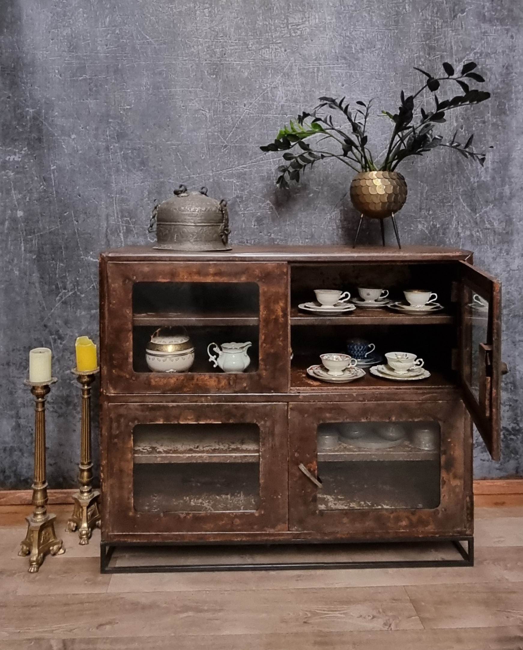 Vintage Sideboard Metallschrank Rusty 4 Türen - Einzelstück